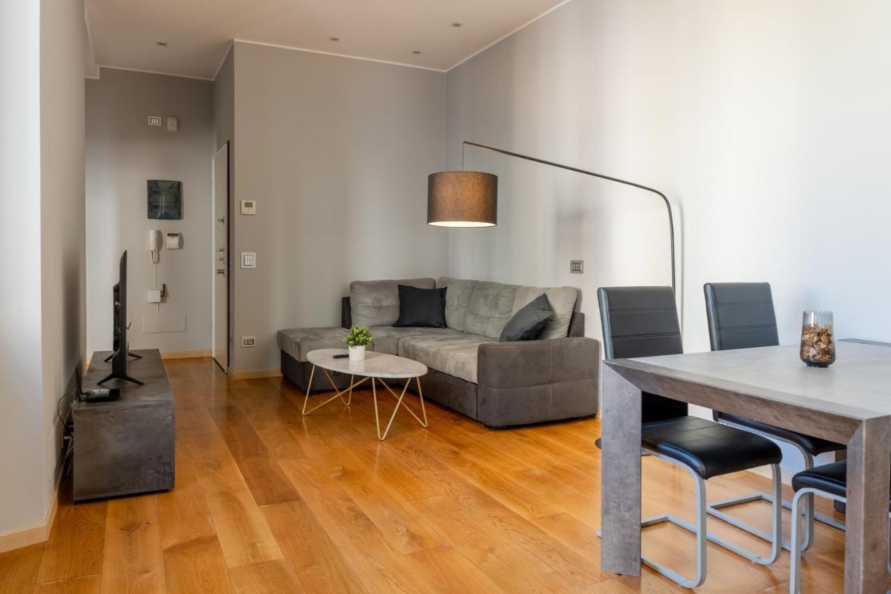 5 Min Duomo Luxury Home In Brera Design District Mailand Exterior foto