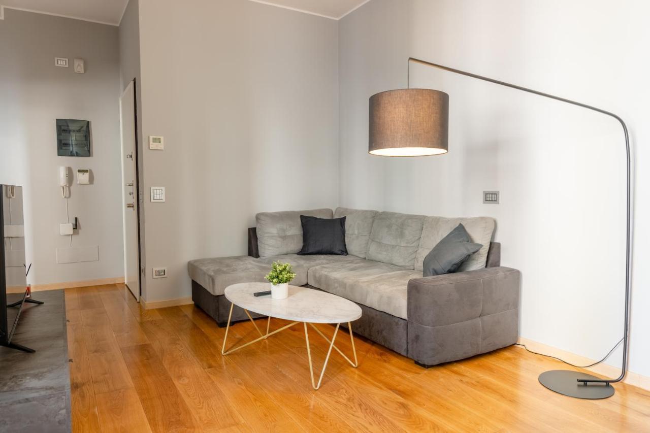 5 Min Duomo Luxury Home In Brera Design District Mailand Exterior foto